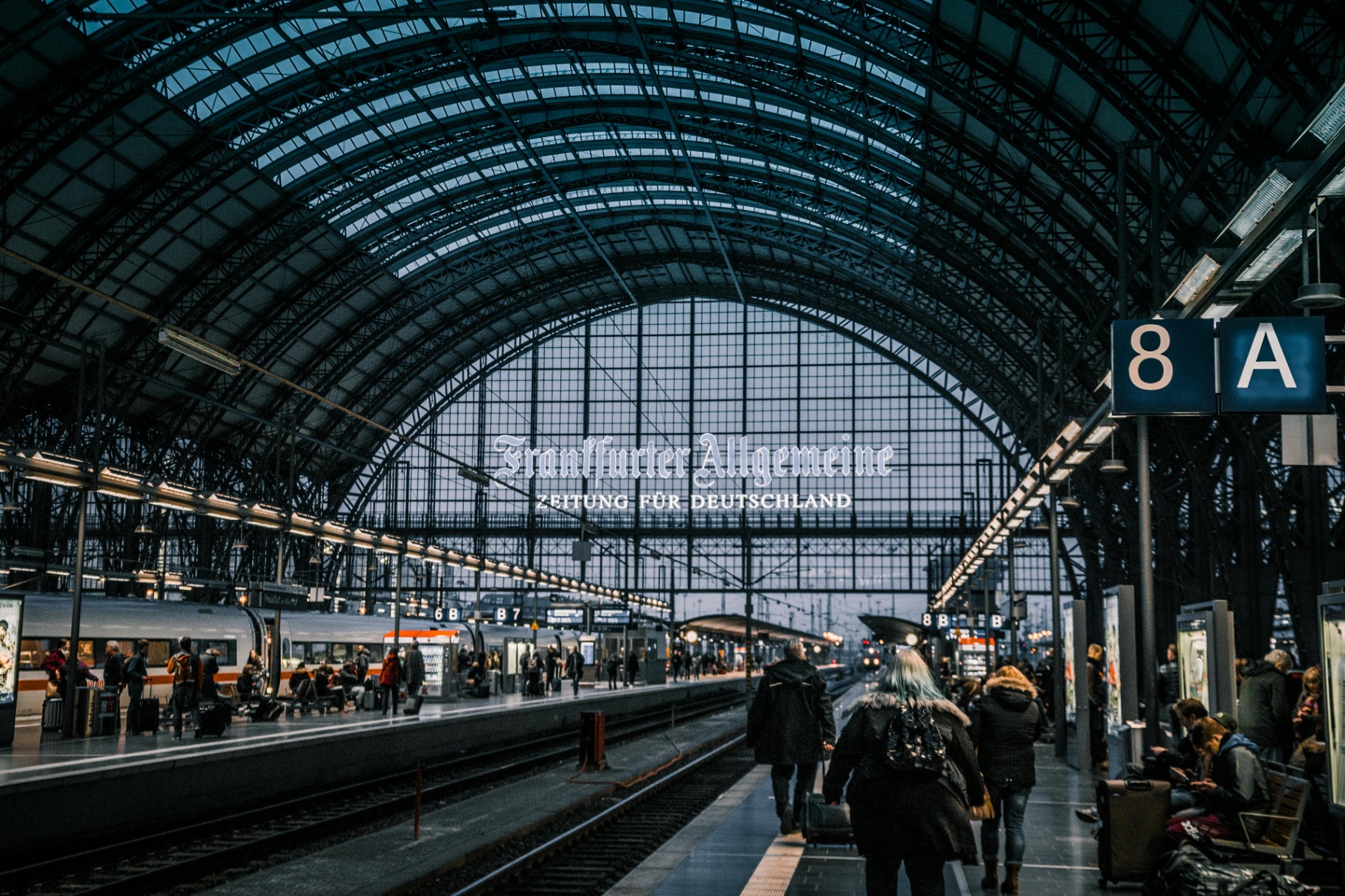Gewerbefläche mieten 2026: Historischer deutscher Hauptbahnhof mit moderner Infrastruktur für Gewerbestandorte